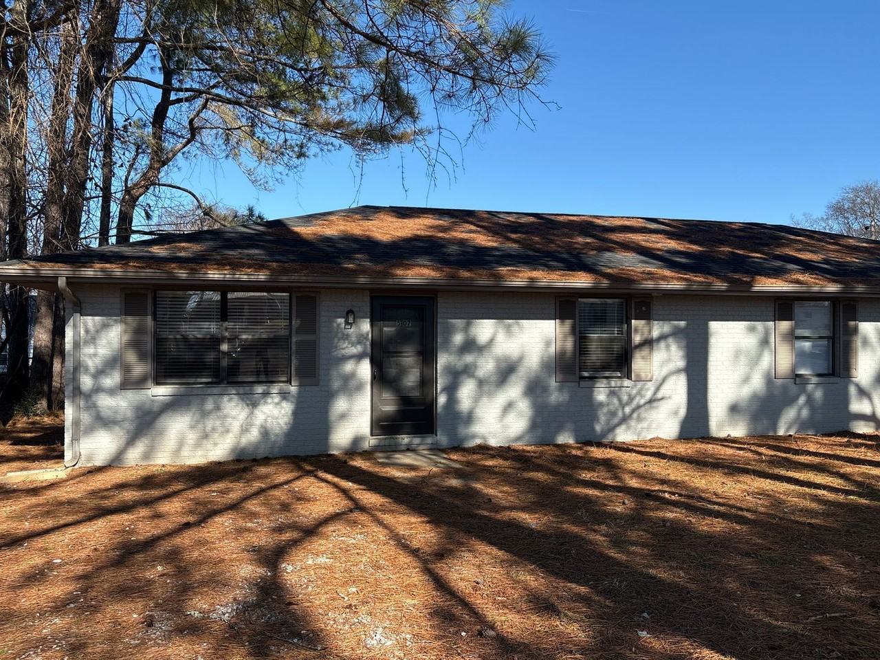 507 E Mclean St - Photo 2 of 15