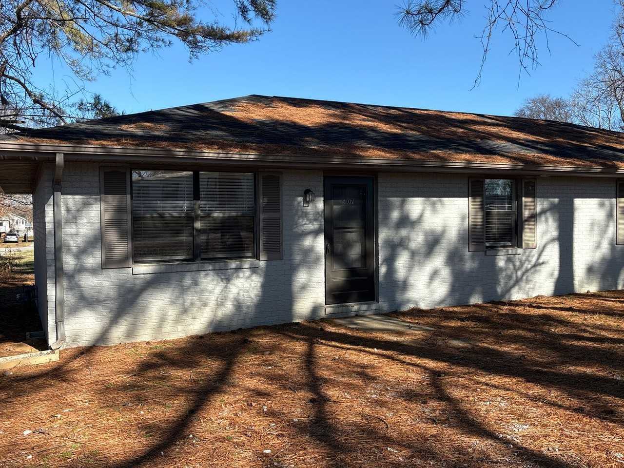 507 E Mclean St - Photo 3 of 15