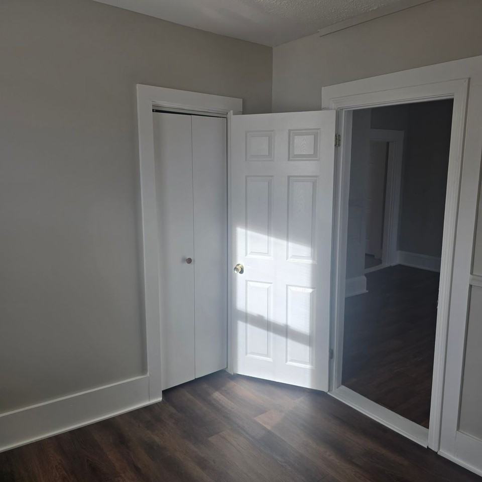 186 Auburn St - Photo 4 of 16