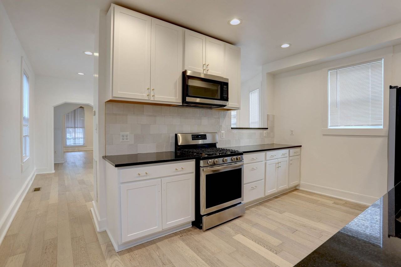 631 E 35th St - Photo 2 of 41