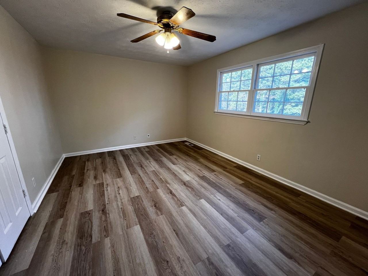 1636 Huntley Ridge Dr - Photo 4 of 7