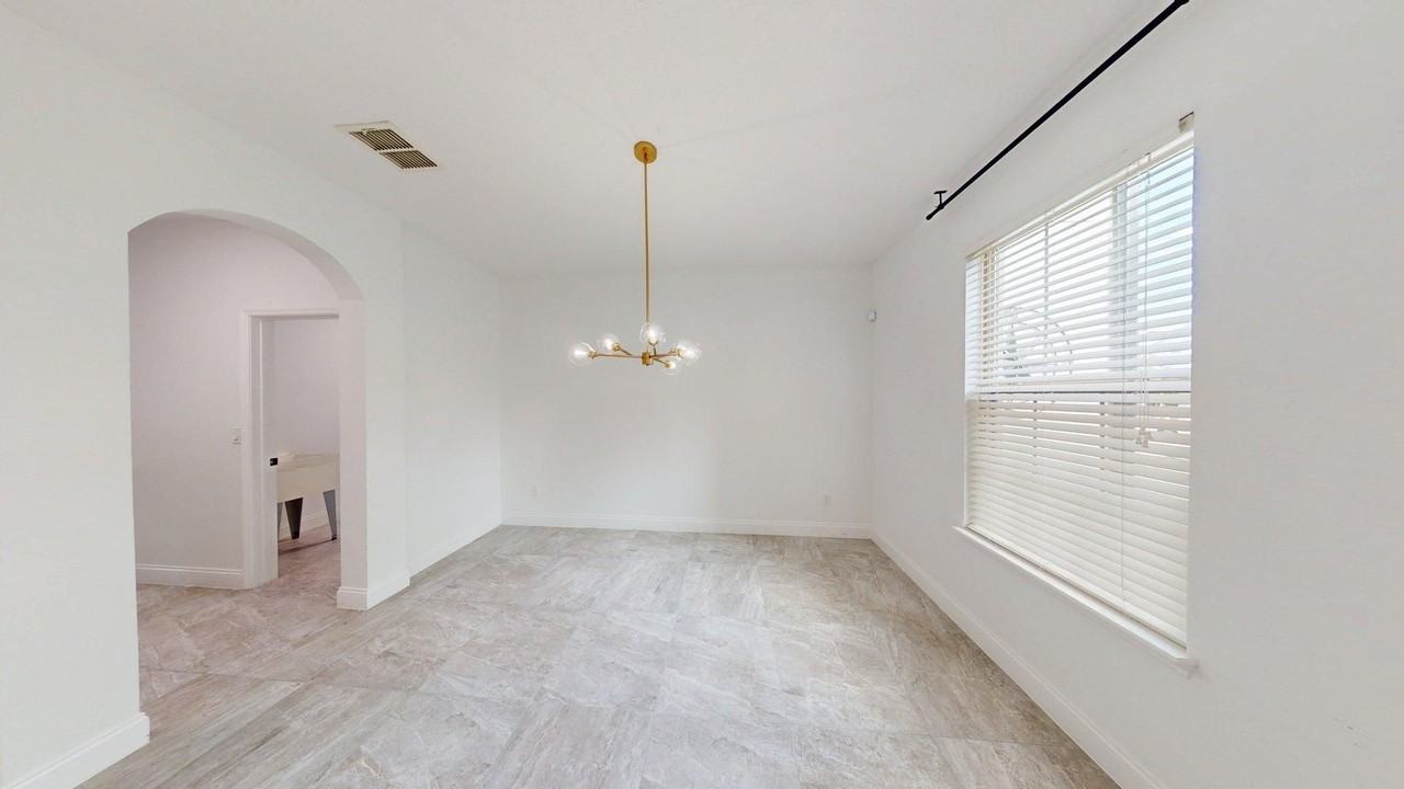 14928 Honeycrisp Ln - Photo 5 of 50