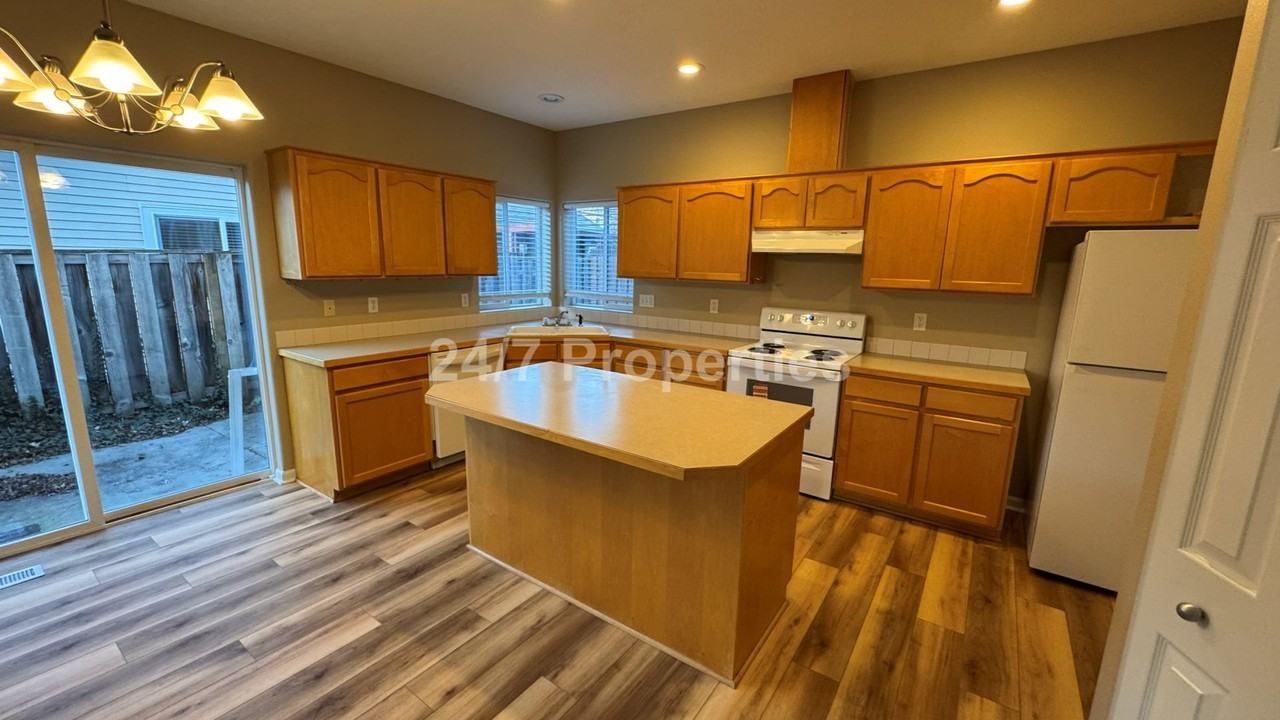 3555 Polo Ln - Photo 5 of 17