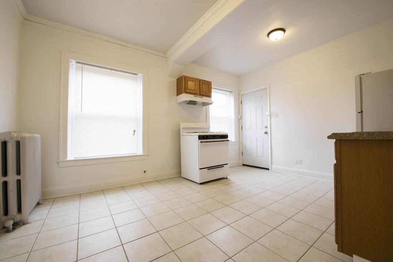 11111 S Vernon Chicago, IL 60628 - Photo 6 of 27