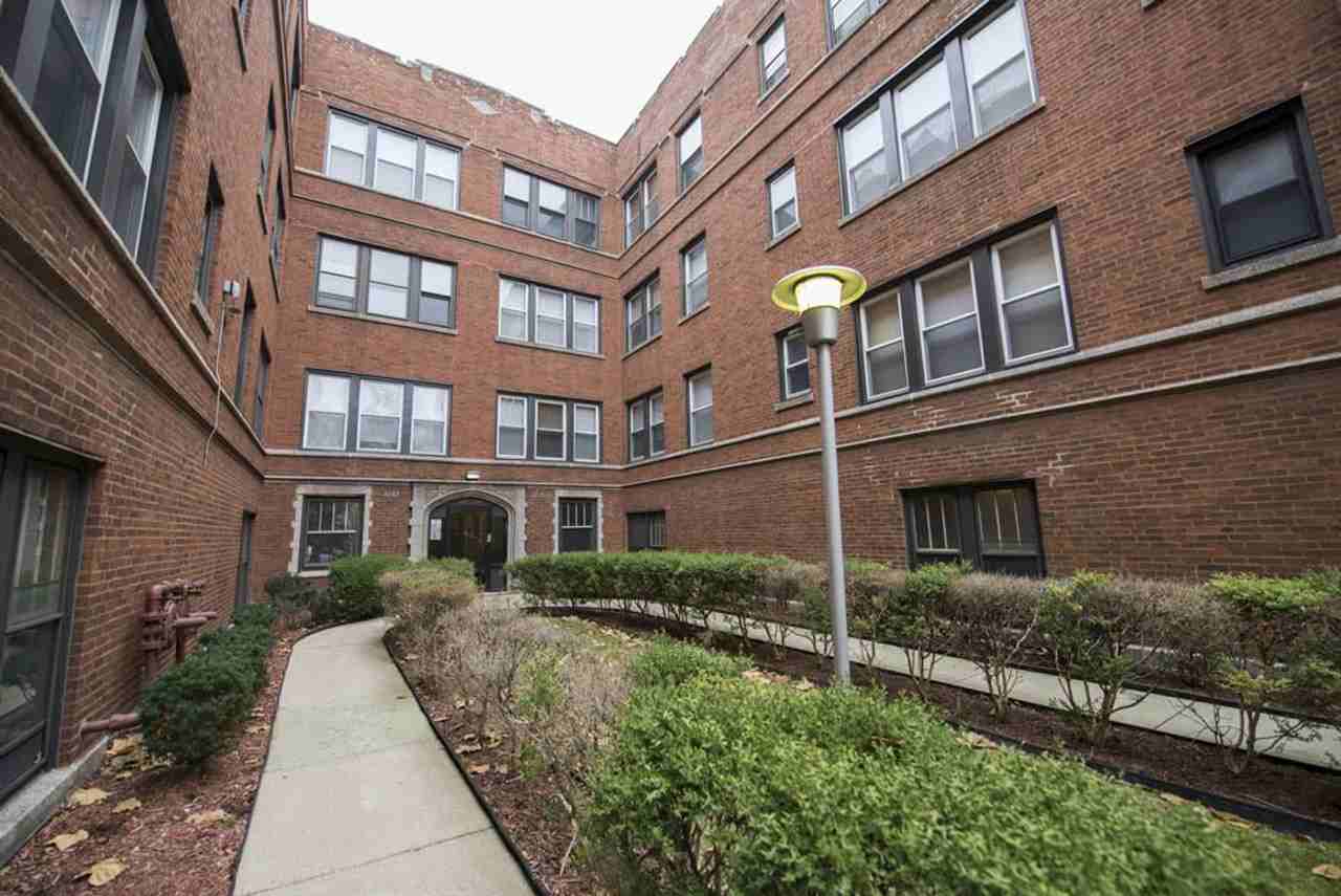 11111 S Vernon Chicago, IL 60628 - Photo 7 of 27