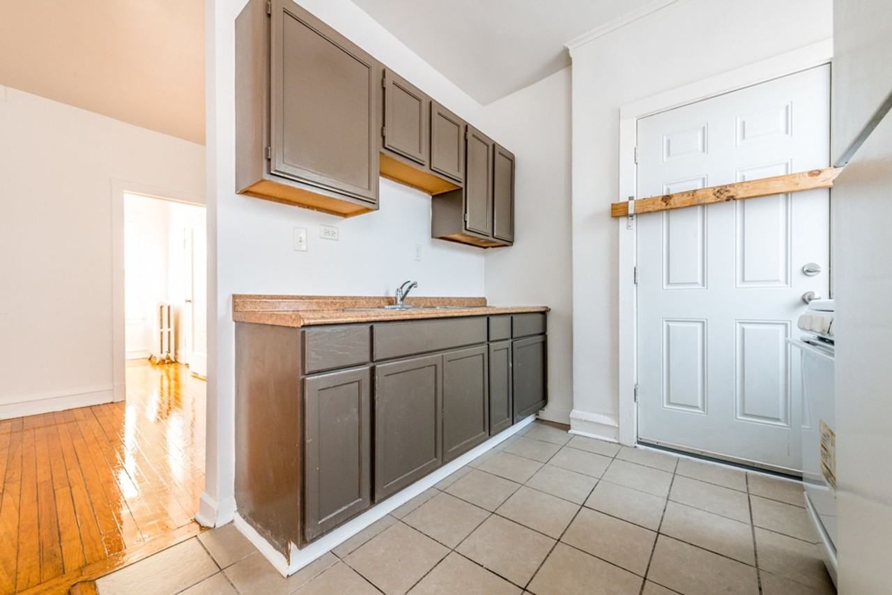 7110 S Ridgeland - Photo 4 of 19