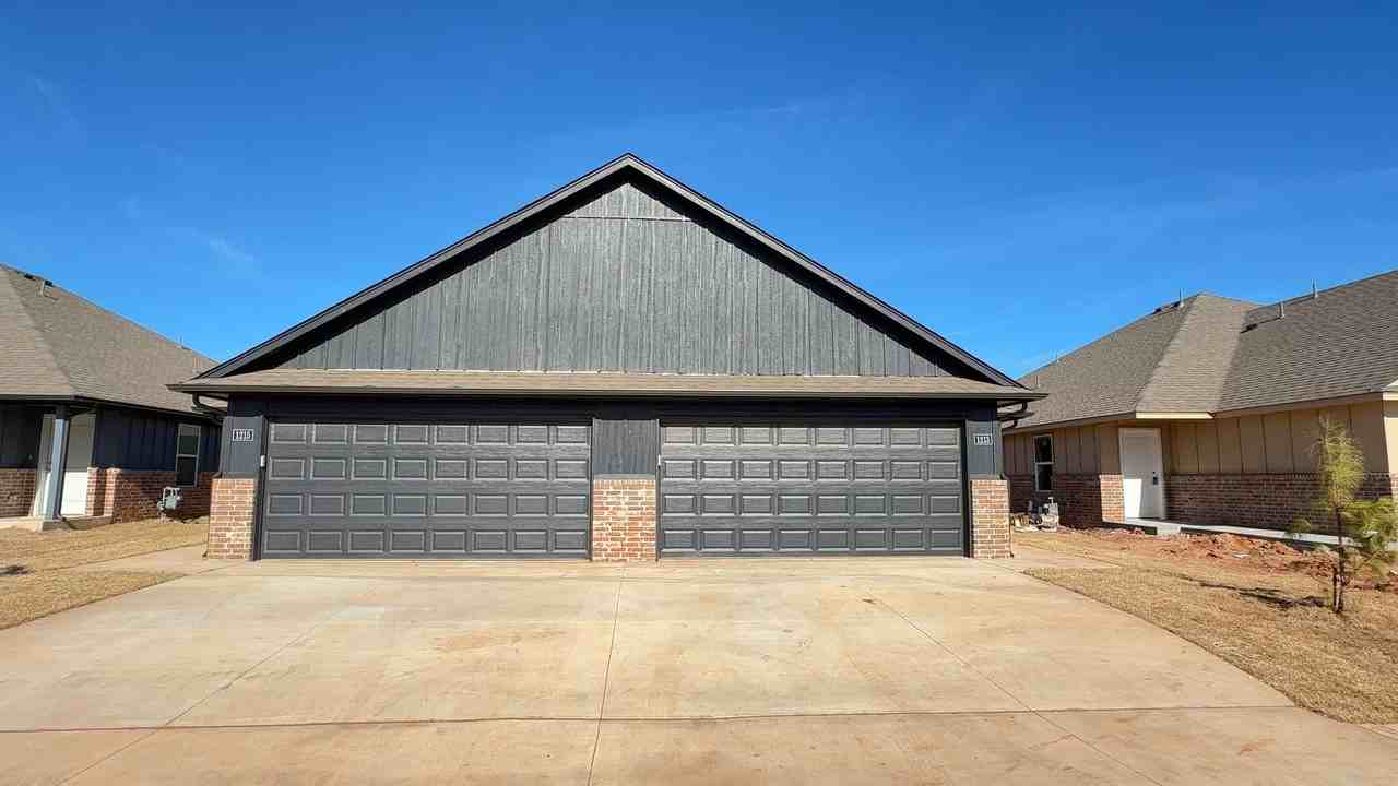 1215 Nw 113th St - Photo 3 of 21