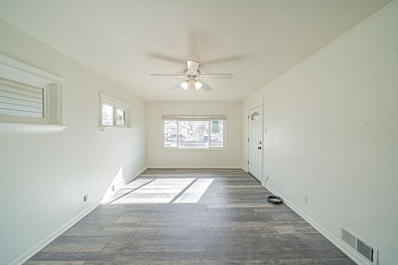 1142 N Harrison Ave - Photo 7 of 39