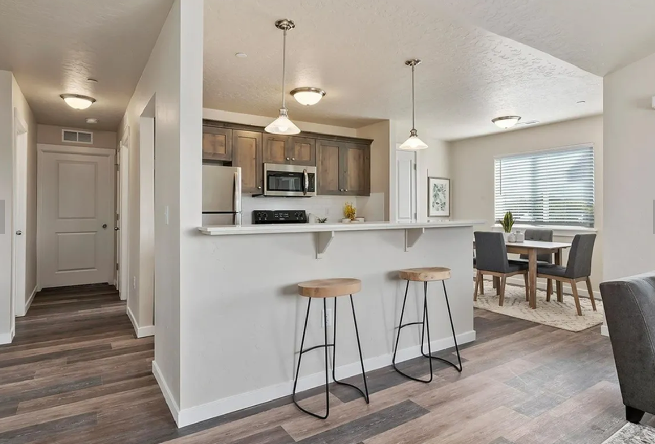 Fairview Apartments - 40 - Photo 2 of 19