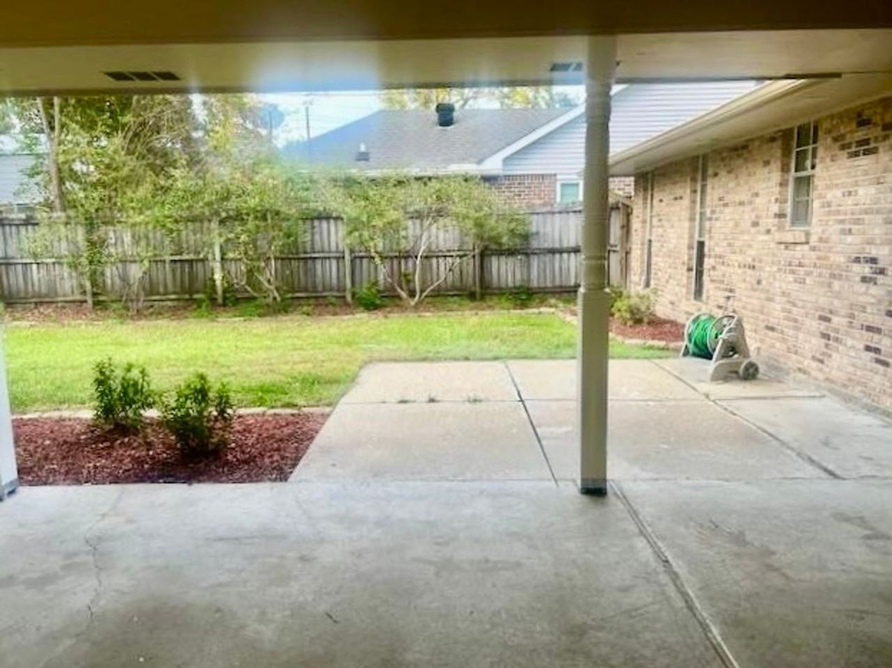 1633 Brookhollow Dr - Photo 2 of 23