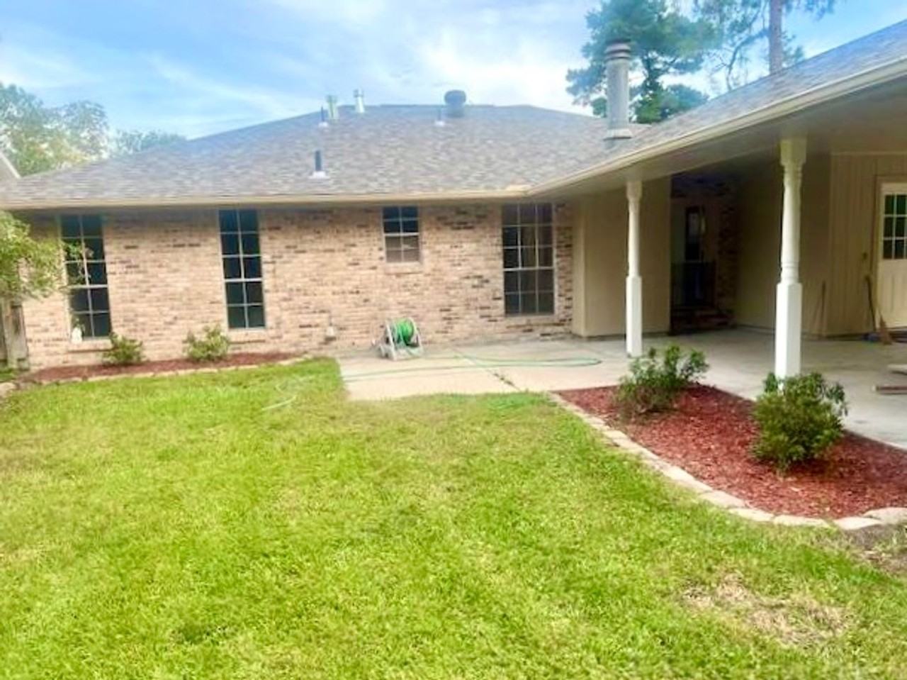 1633 Brookhollow Dr - Photo 3 of 23