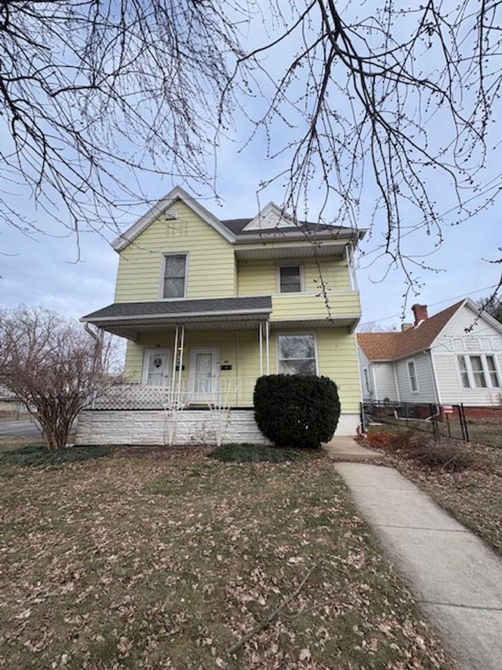 901 NE Glen Oak Ave - Photo 3 of 3