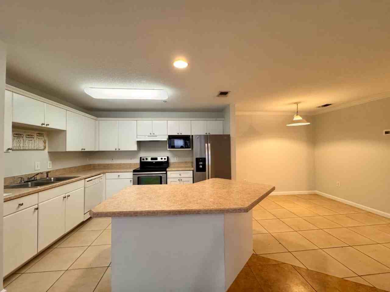 3591 Kernan Forest Blvd #121 - Photo 5 of 21