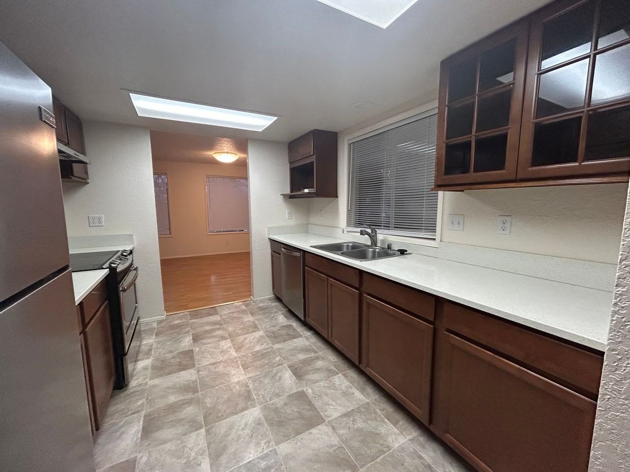 5888 Shannon Ave - Photo 3 of 23