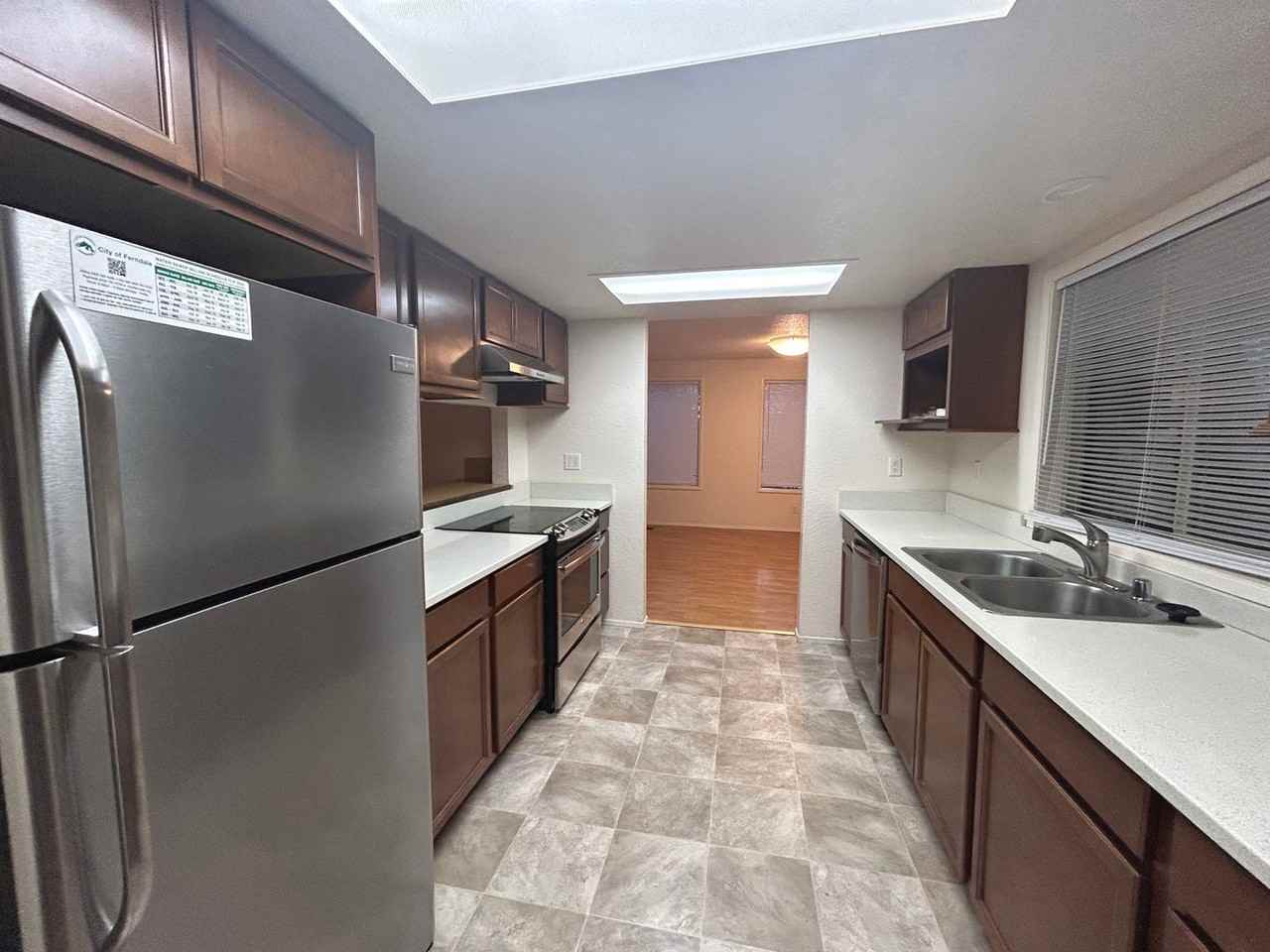 5888 Shannon Ave - Photo 4 of 23