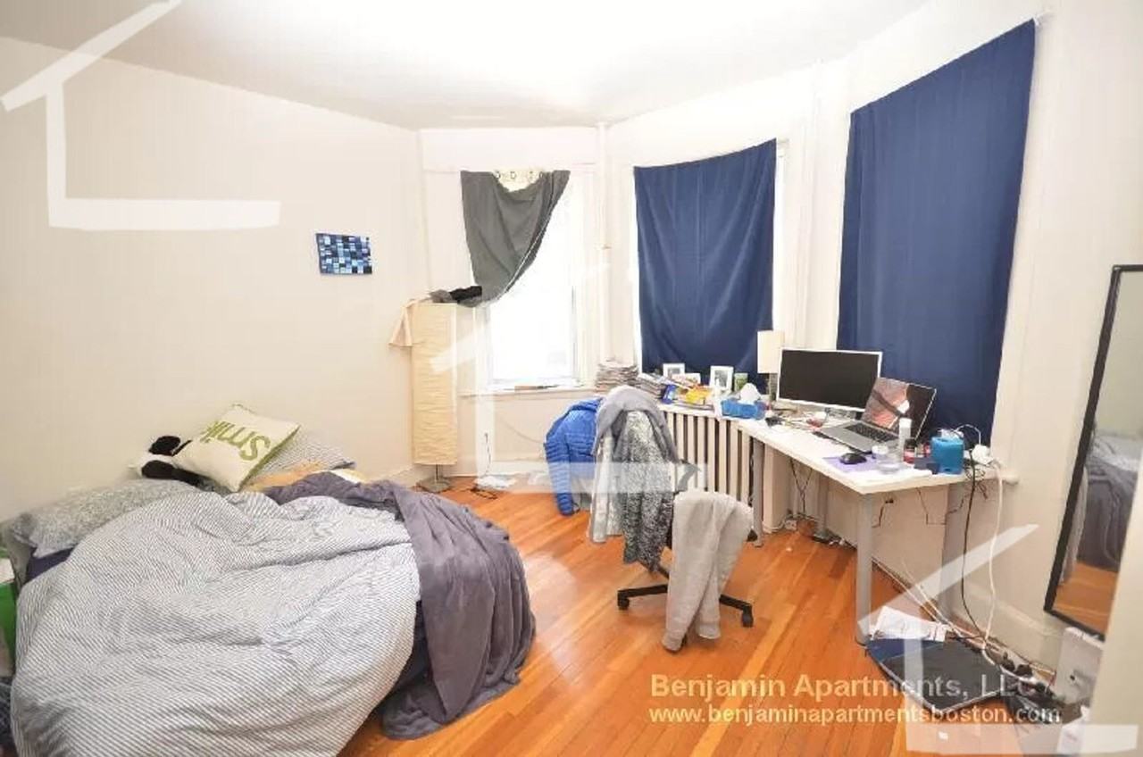 92 Lancaster Ter - Photo 2 of 17