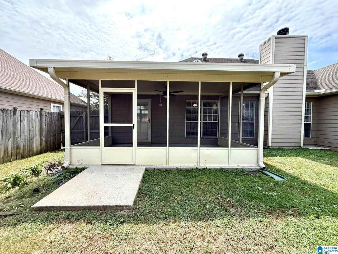 134 Spring St - Photo 6 of 36