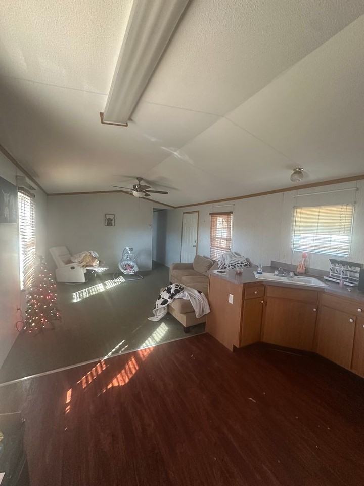 138 Morningside Dr - Photo 3 of 20