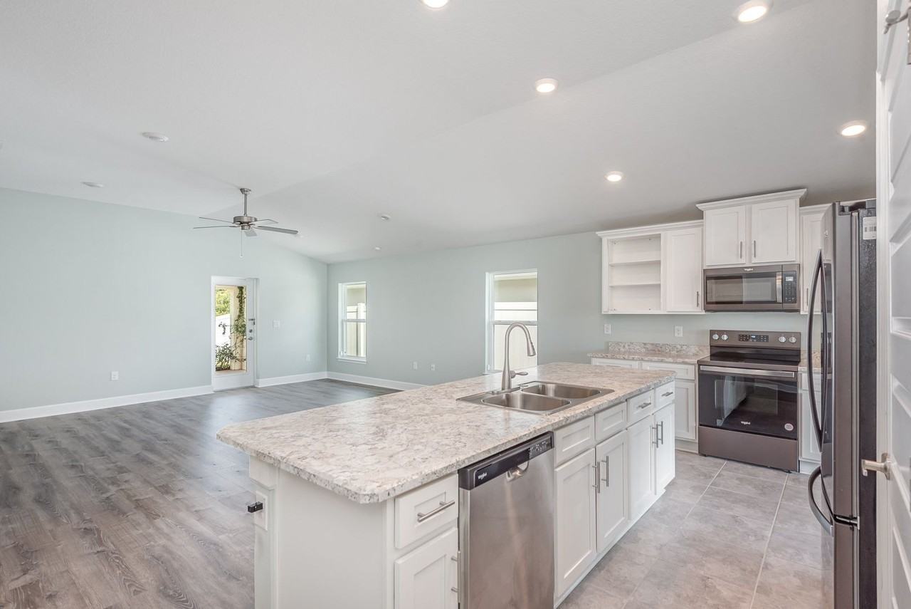 1331 Tupelo Cir - Photo 6 of 25