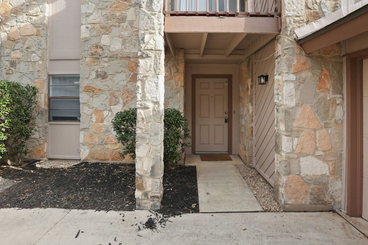 14306 Indian Woods - Photo 5 of 27