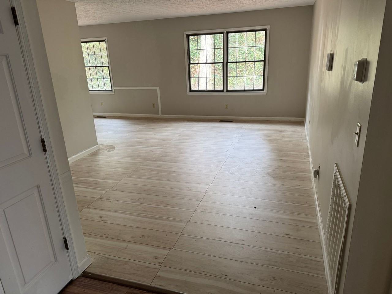 4315 Greenbrier Dear Rd - Photo 3 of 12