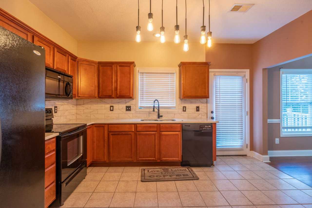 1721 Skyline Dr #200 - Photo 7 of 17