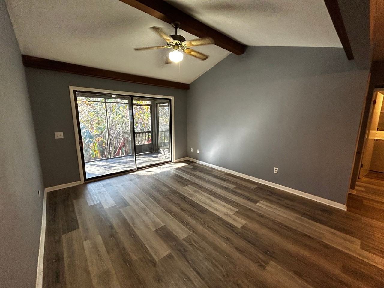 1007 W 11th Ct - Photo 7 of 18