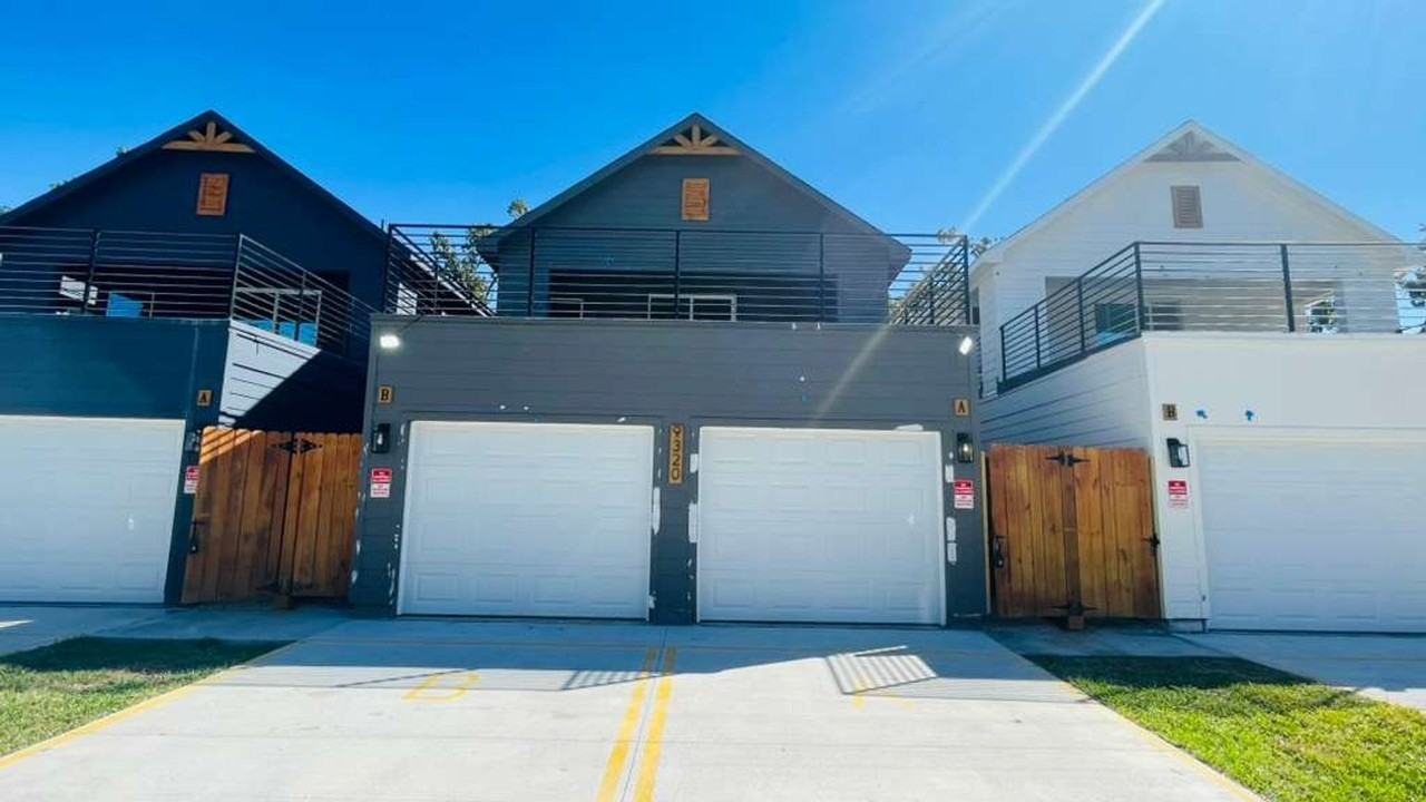 9320 Firnat St #B - Photo 2 of 18