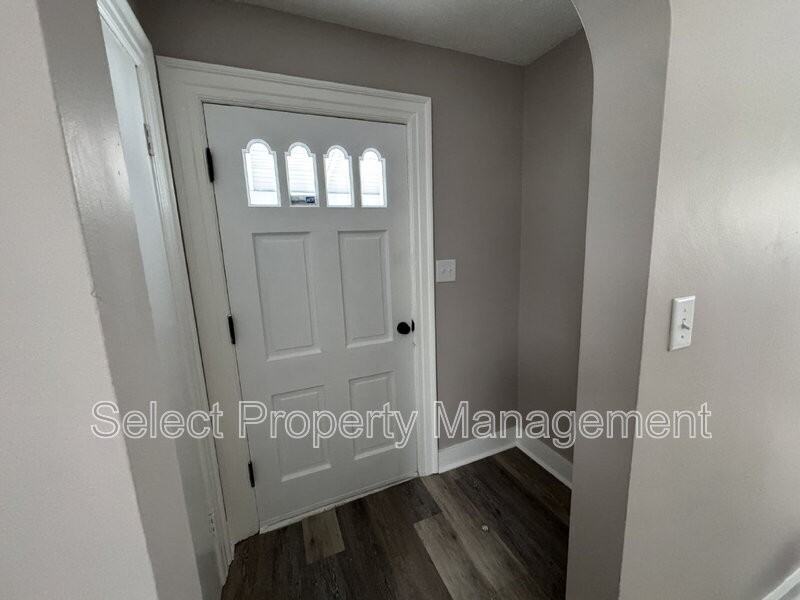 3930 Webster St - Photo 2 of 22