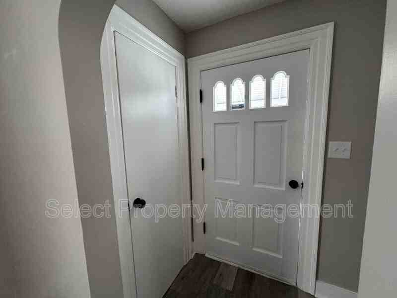 3930 Webster St - Photo 3 of 22