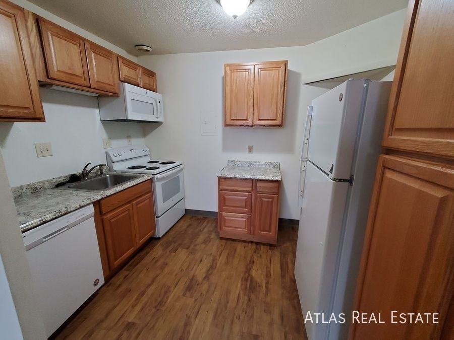 112 Rutgers Avenue - Photo 6 of 10