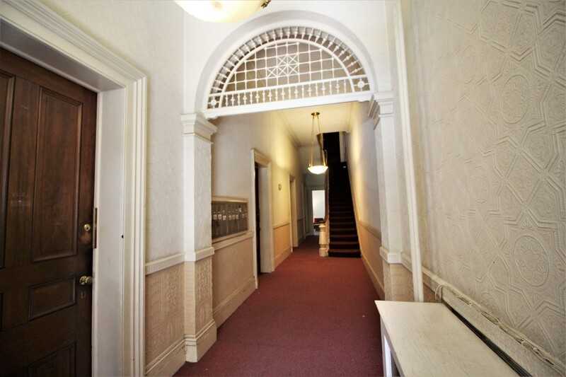 920 Saint Paul St #1B - Photo 2 of 6