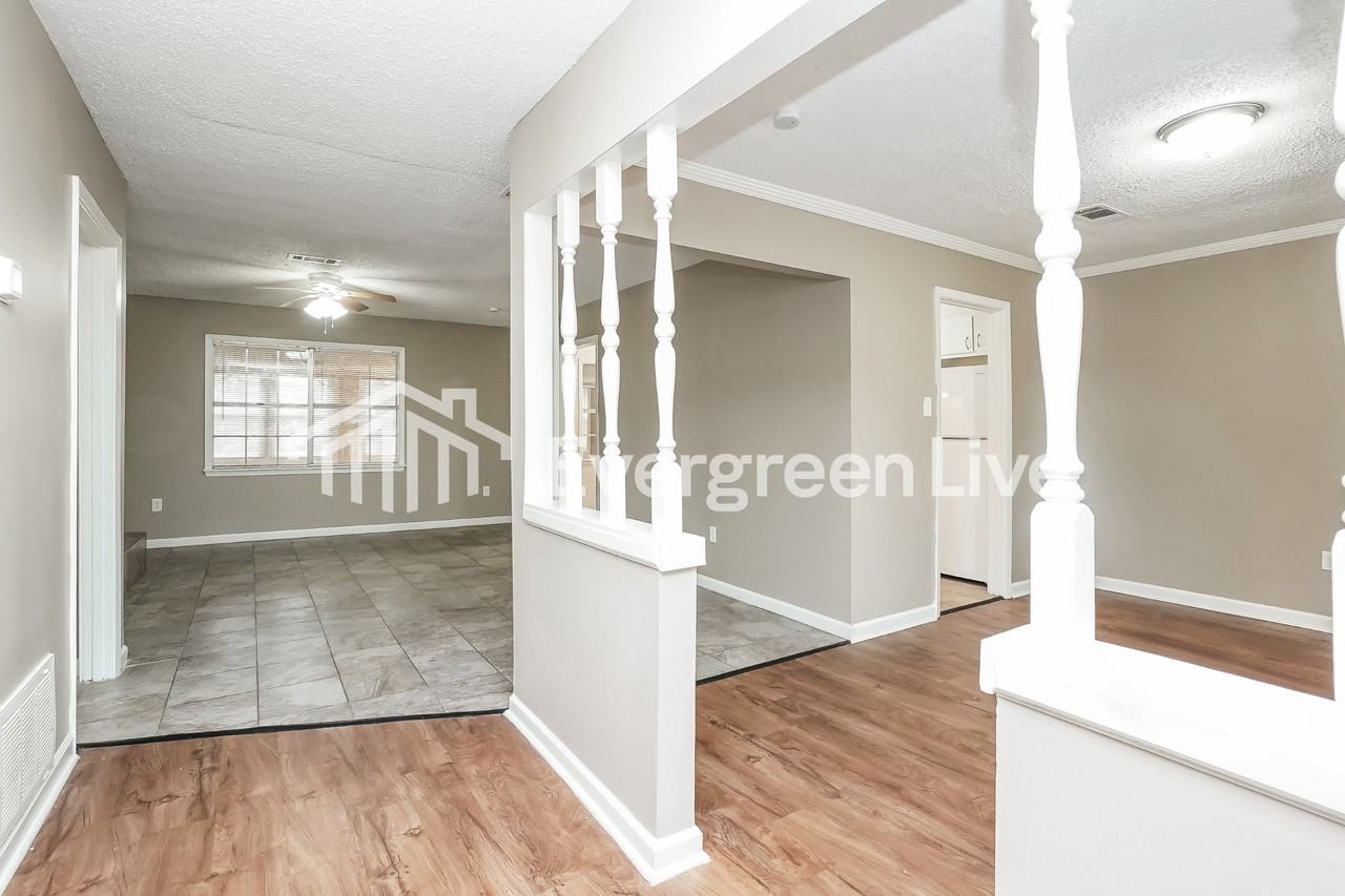 5857 Cypress Trl - Photo 4 of 15