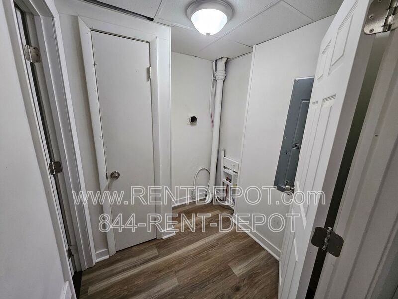 109 E Eichel Ave #B - Photo 7 of 14