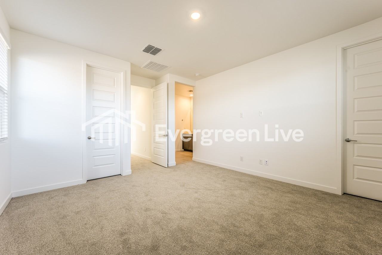 9844 W Verde Ln - Photo 6 of 15