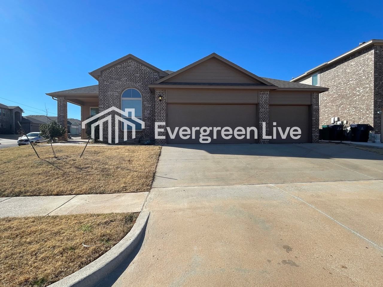 11124 Nw 95th Ct - Photo 2 of 22