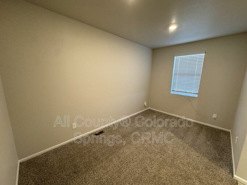 11347 Splake St - Photo 3 of 19