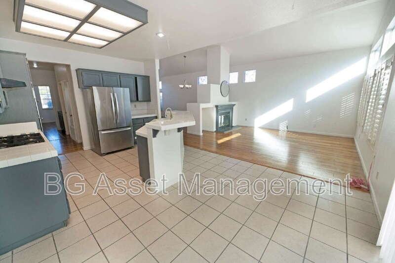 295 Avalon Cir - Photo 5 of 30