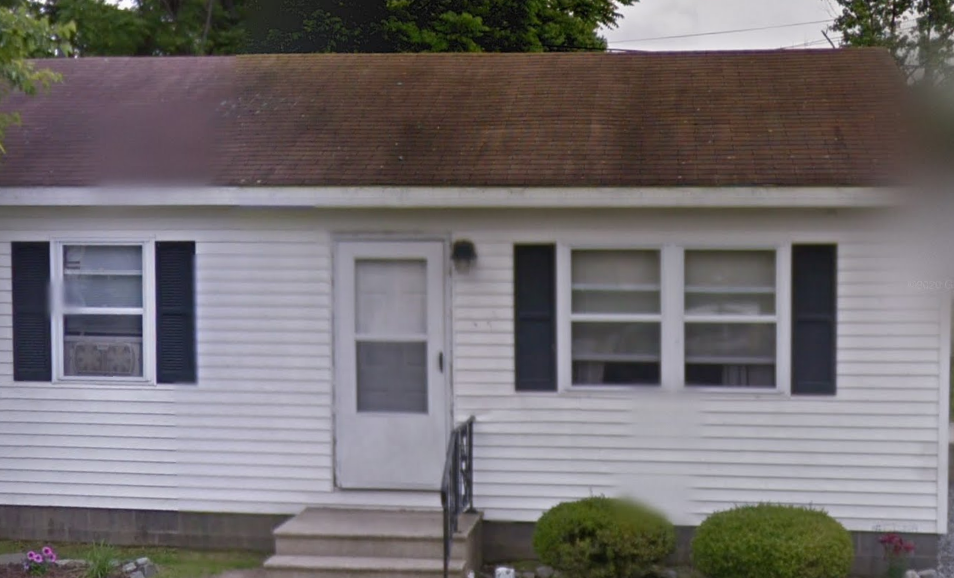 805 Griffin St - Photo 2 of 3