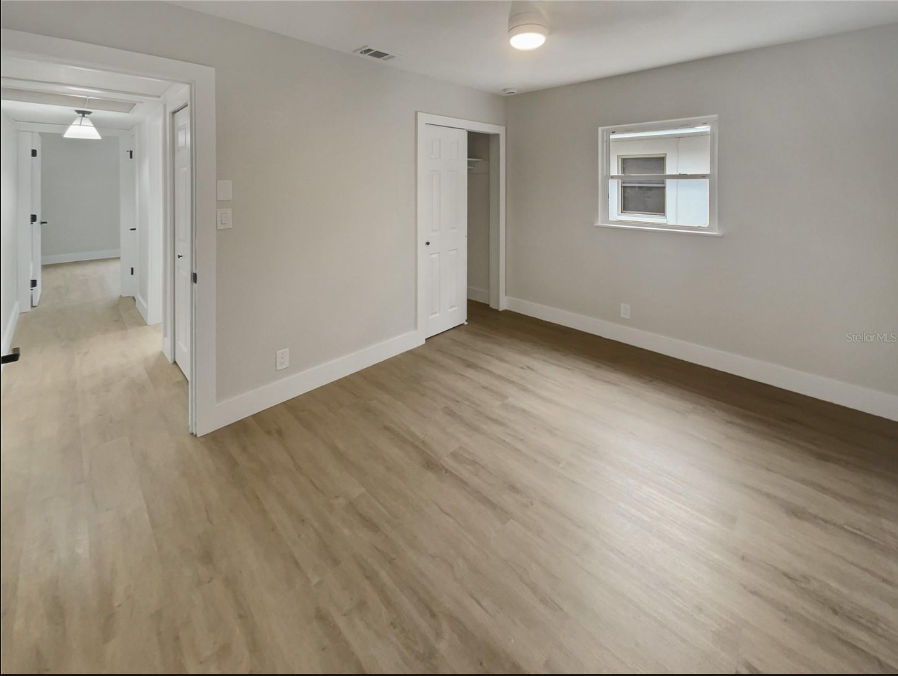 2642 49th St N - Photo 7 of 26