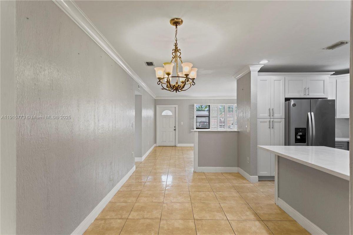 19631 Nw 6th Pl - Photo 4 of 31