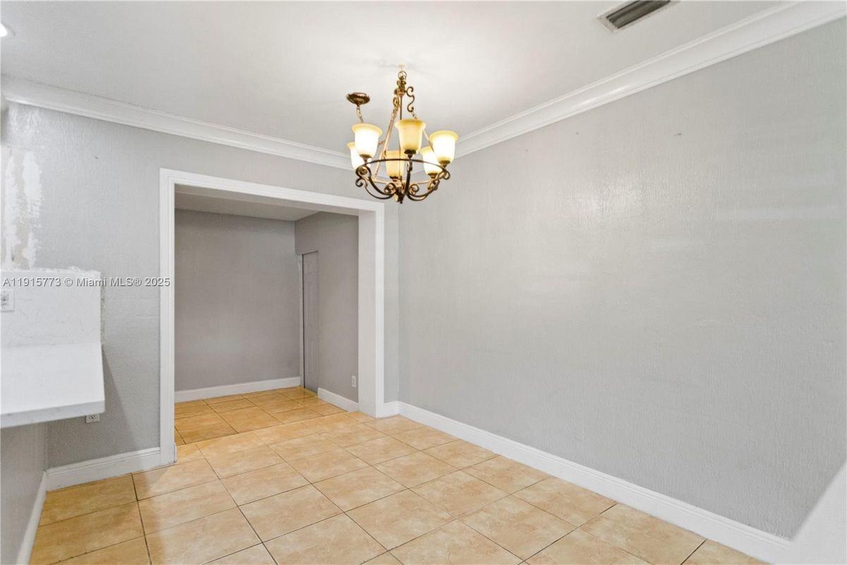 19631 Nw 6th Pl - Photo 6 of 31