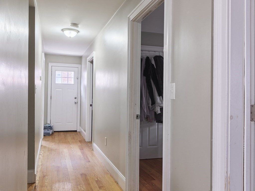 69 Parker St - Photo 7 of 13