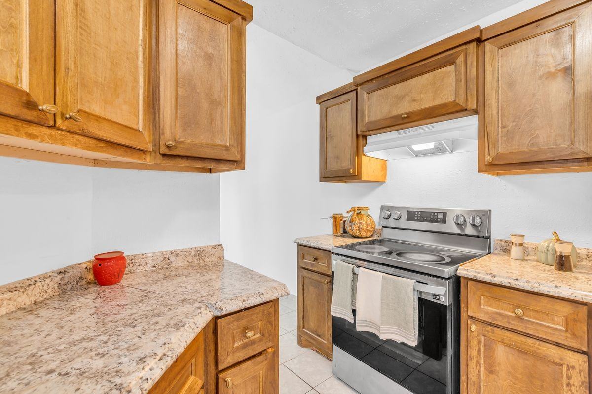 7227 Greenyard Dr - Photo 2 of 16