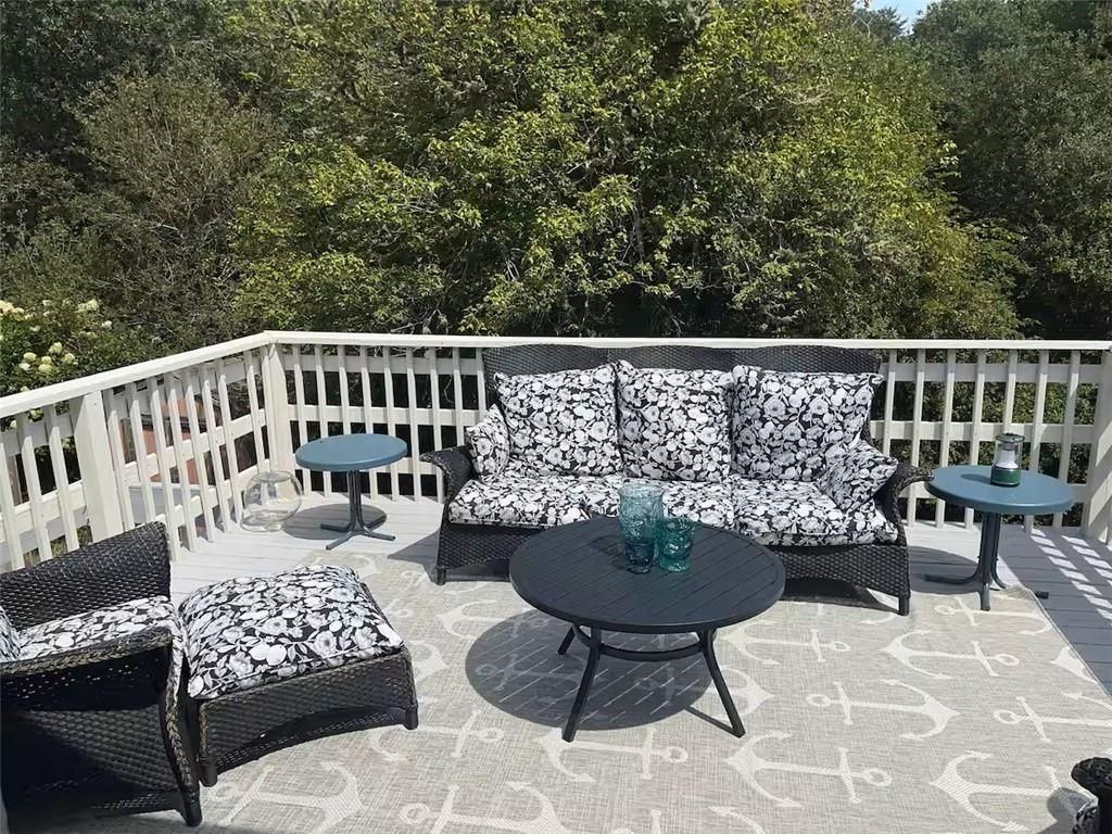 16 Pleasant View Dr - Photo 3 of 12