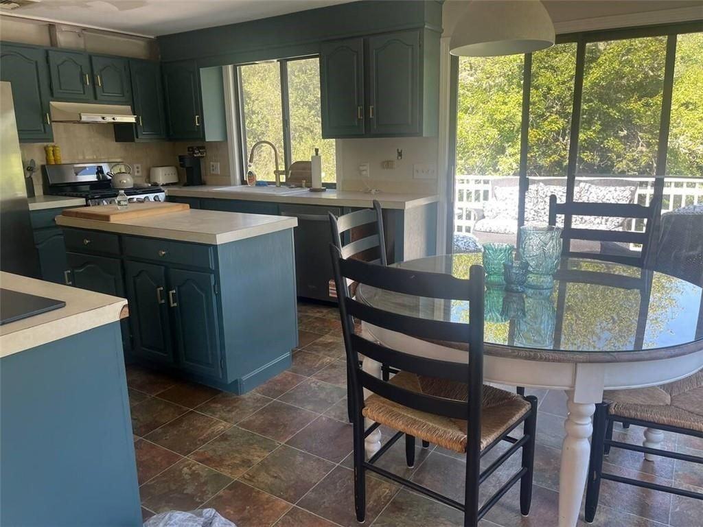 16 Pleasant View Dr - Photo 4 of 12