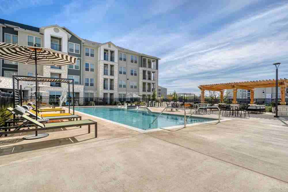 Leon Creek Flats - Photo 4 of 33