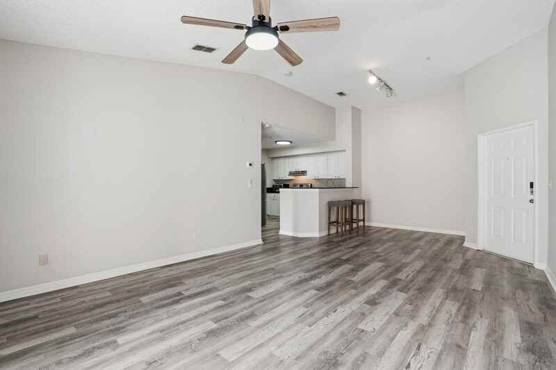 8215 Ibis Club Circle Drive #107 - Photo 6 of 19