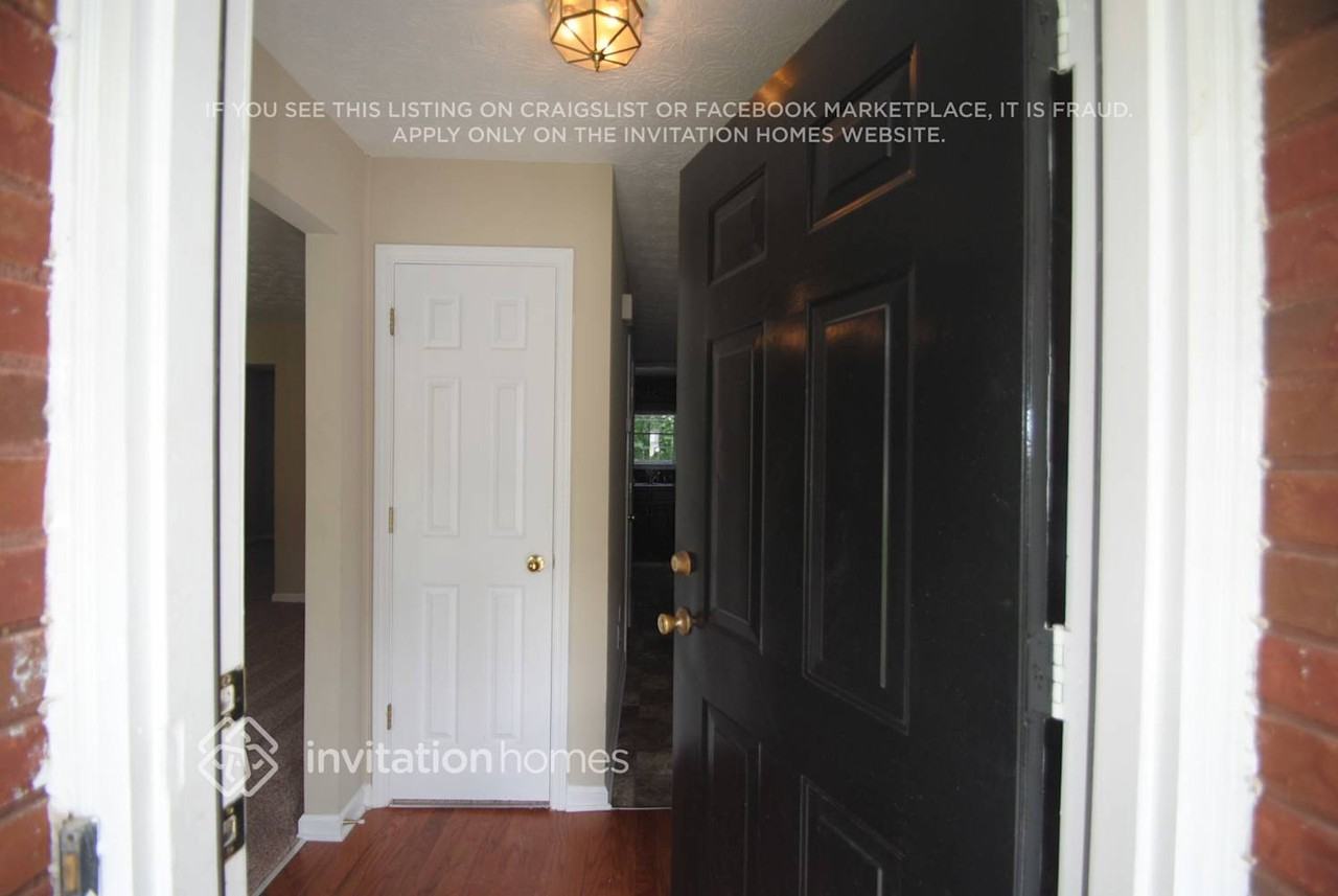 455 Allens Landing Ct - Photo 3 of 10