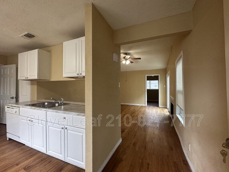 4012 Sunrise Creek Dr - Photo 6 of 27